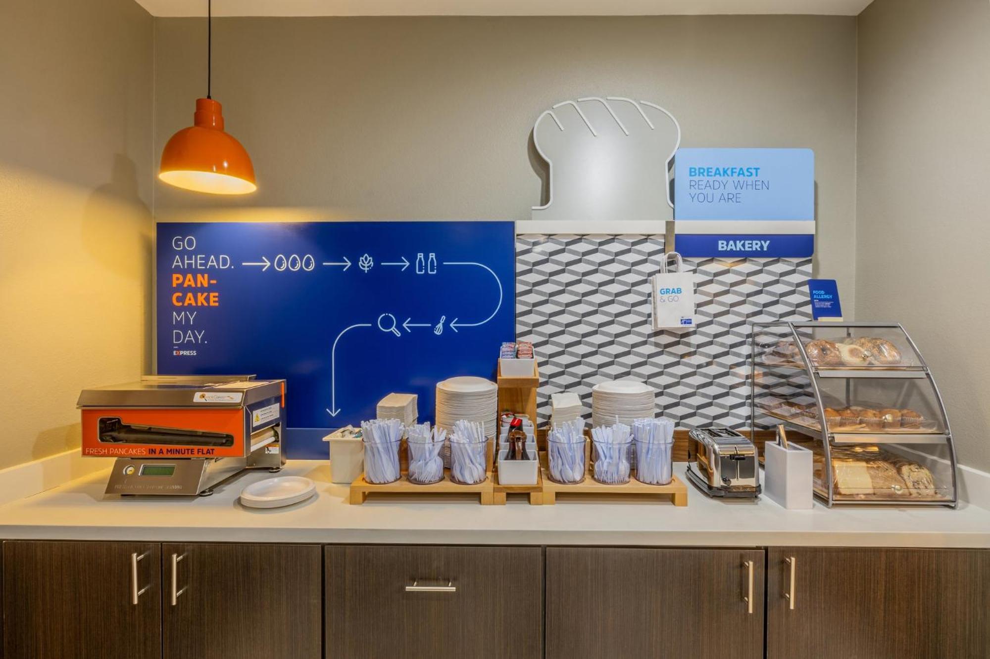 Holiday Inn Express & Suites - Lindale By Ihg Ngoại thất bức ảnh