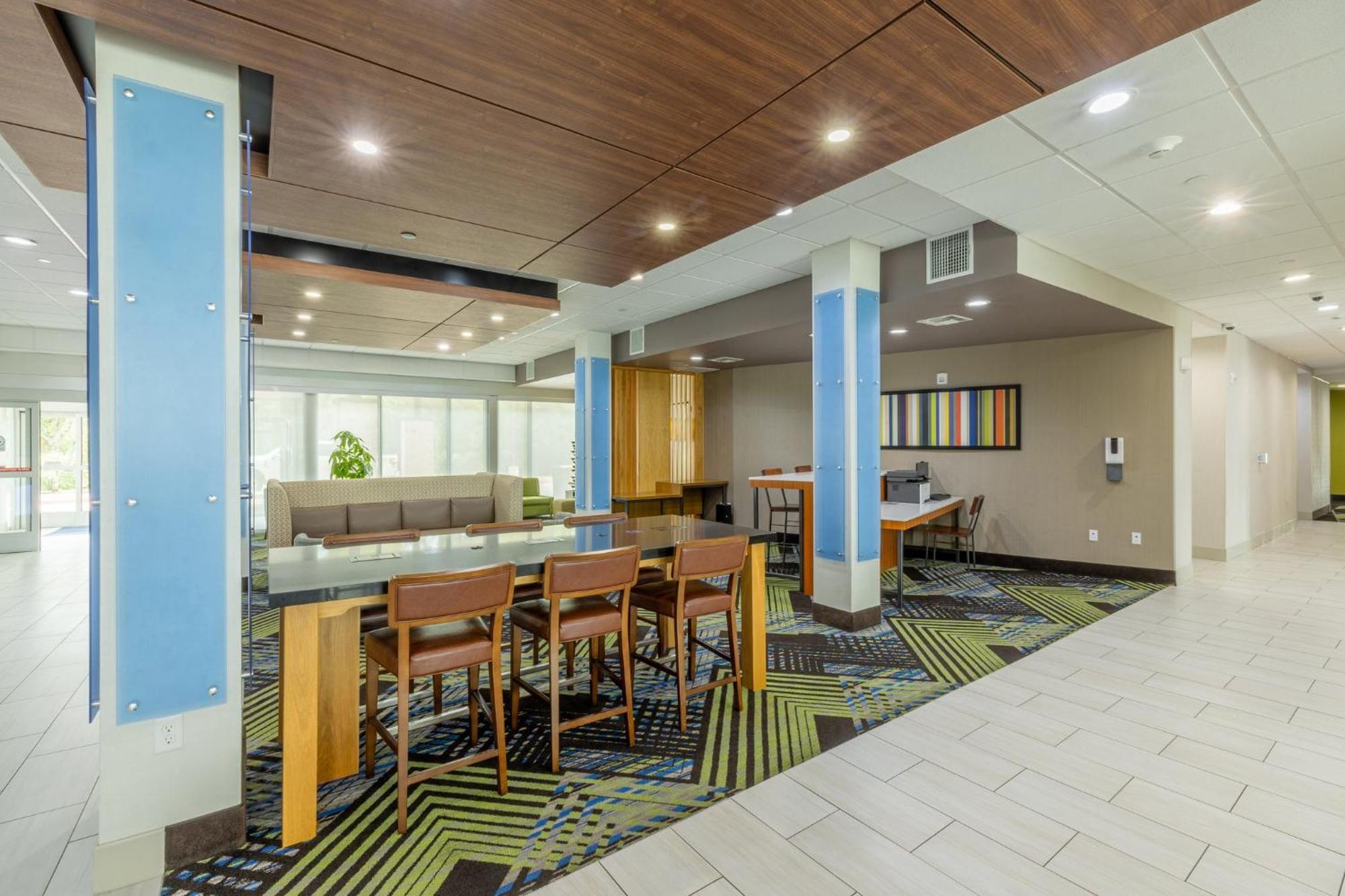 Holiday Inn Express & Suites - Lindale By Ihg Ngoại thất bức ảnh