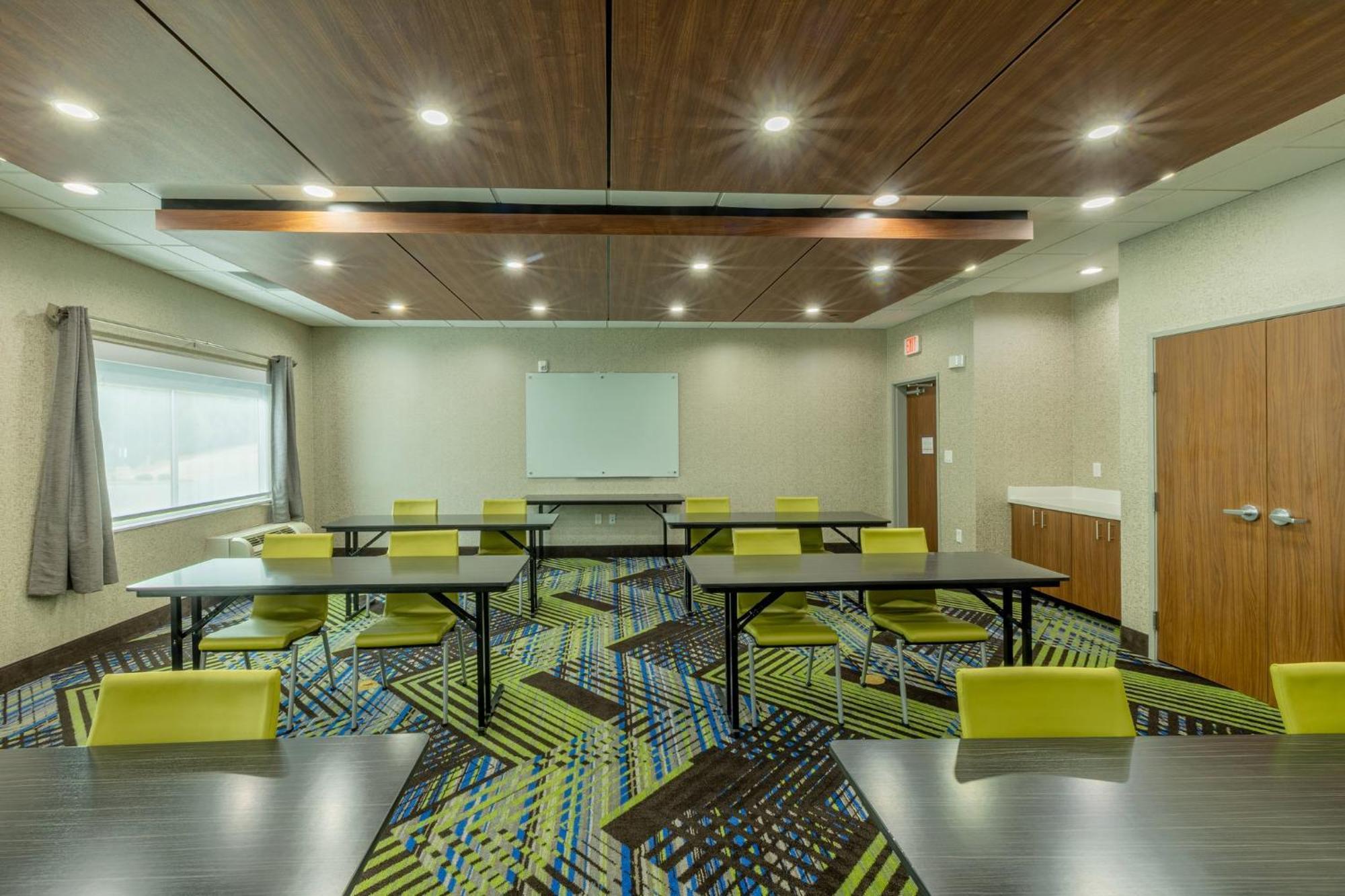 Holiday Inn Express & Suites - Lindale By Ihg Ngoại thất bức ảnh