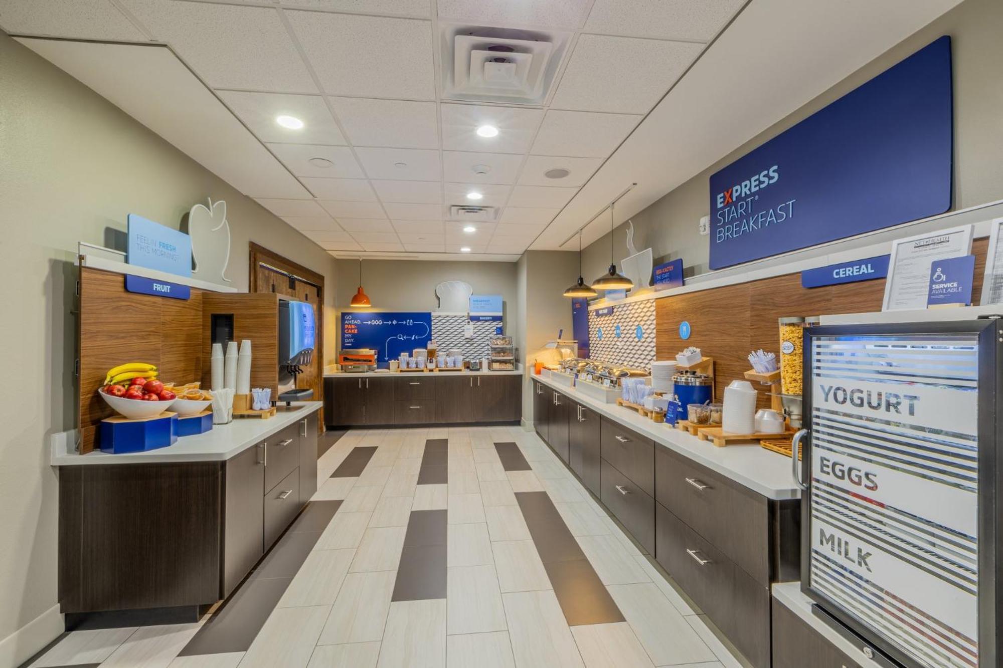 Holiday Inn Express & Suites - Lindale By Ihg Ngoại thất bức ảnh