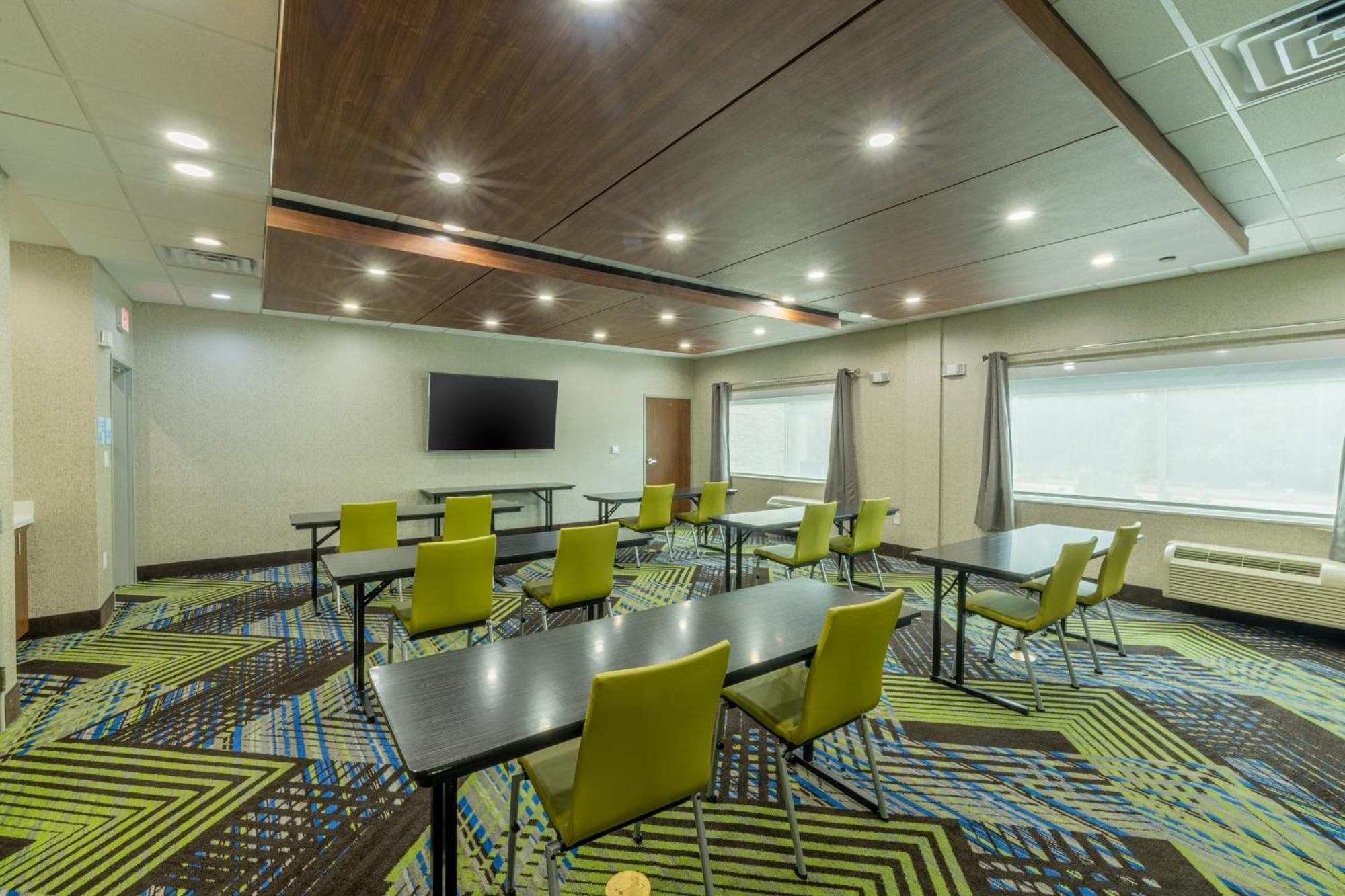 Holiday Inn Express & Suites - Lindale By Ihg Ngoại thất bức ảnh