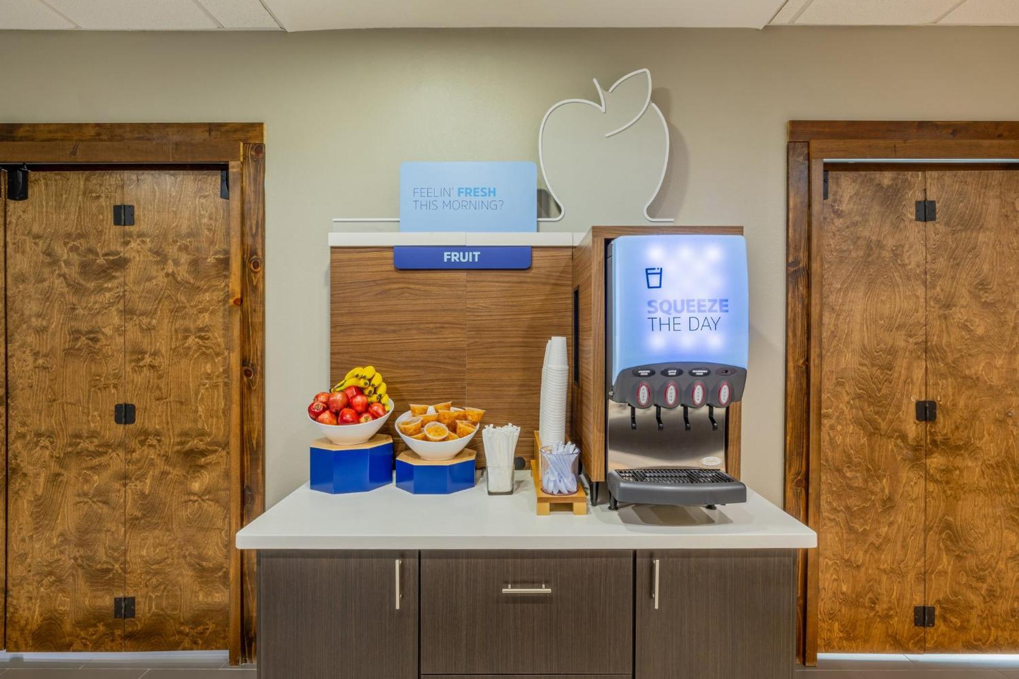 Holiday Inn Express & Suites - Lindale By Ihg Ngoại thất bức ảnh