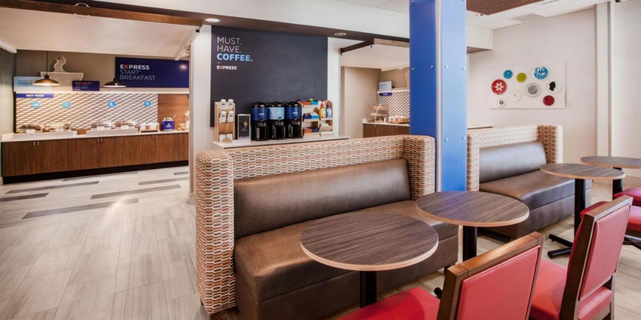 Holiday Inn Express & Suites - Lindale By Ihg Ngoại thất bức ảnh